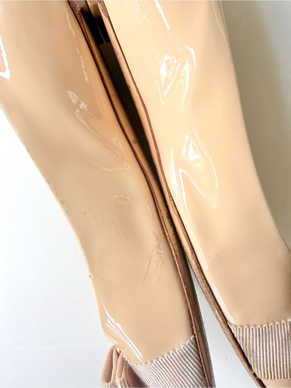 Salvatore Ferragamo Varina Beige Patent Leather Bow Ballet Flats 8.5 - Picture 14 of 16